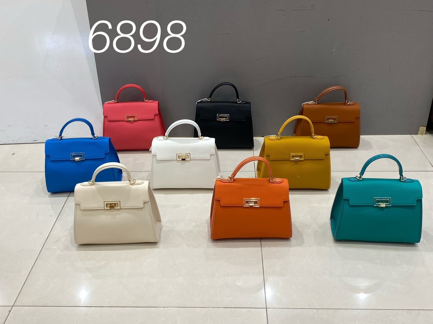 6898 (B13