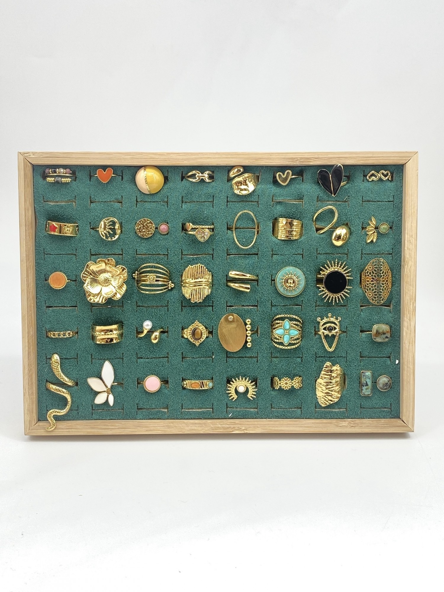 LOT40BAG1490-3