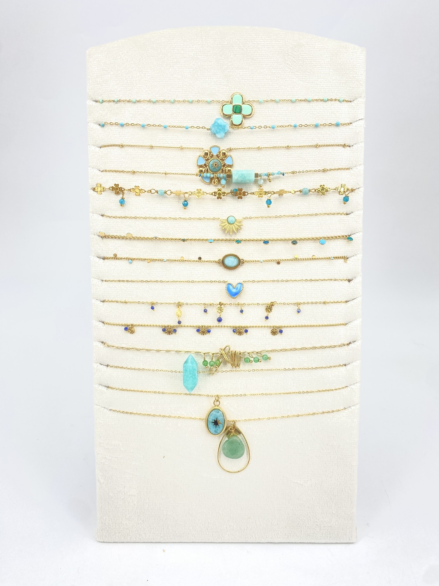 LOTCOLLIER630-1