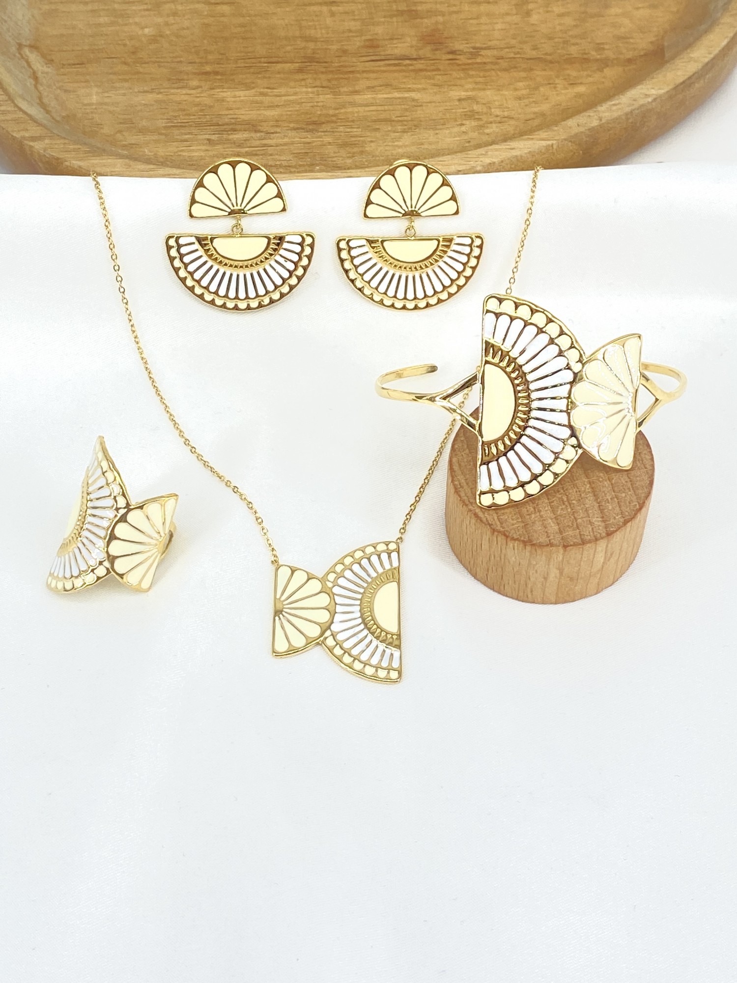 PARURE200-1