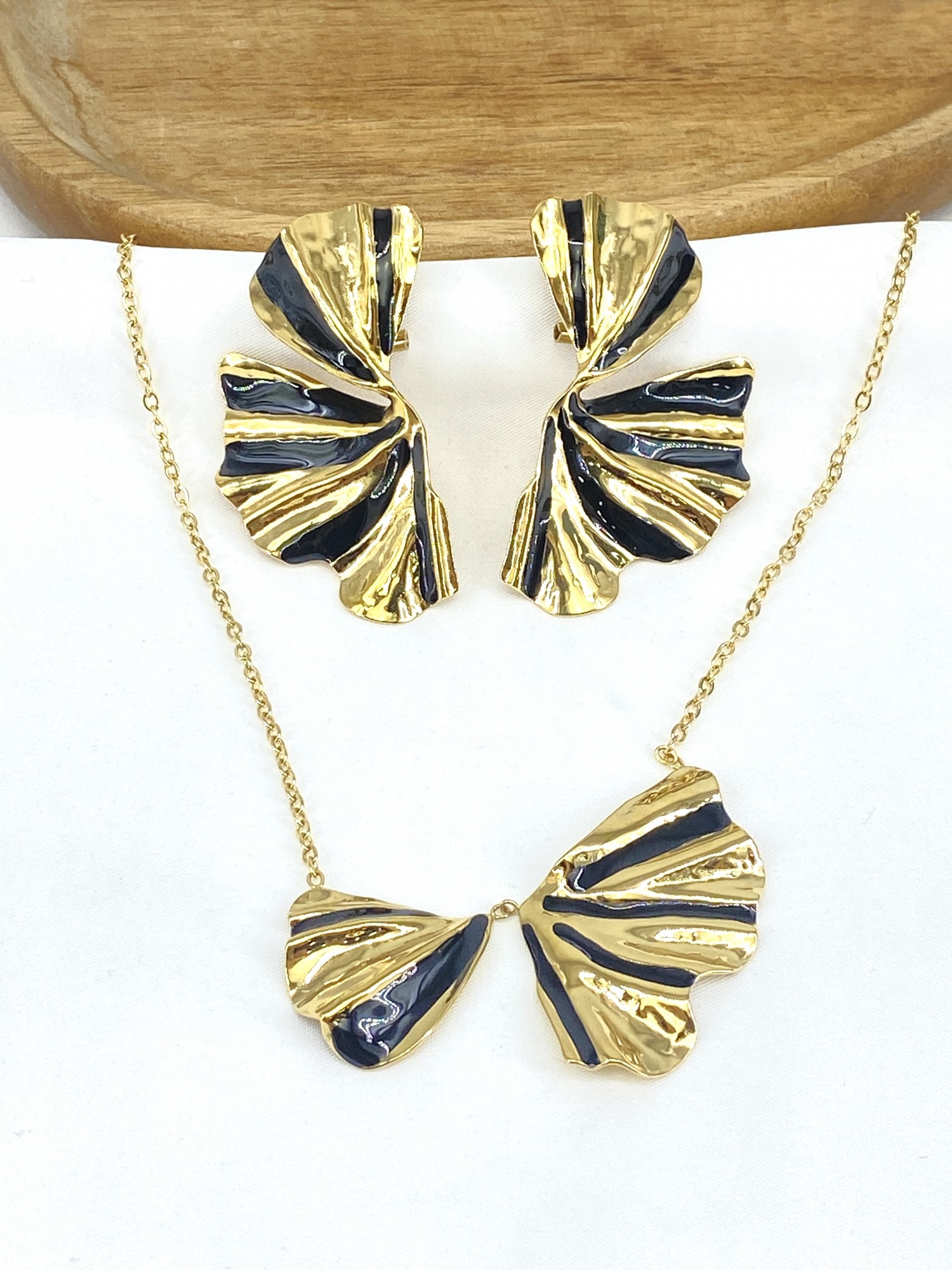 PARURE88-1